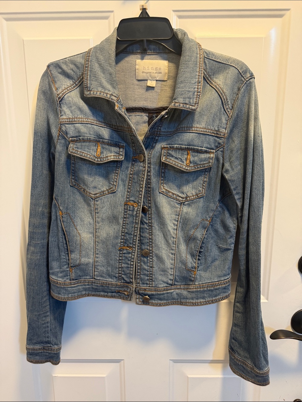 hinge Light Wash Blue Denim Jacket - Women's Classic Jean Jacket